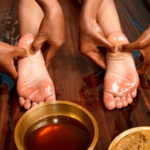 पादाभ्यंग (Padabhyanga): पैर मालिश